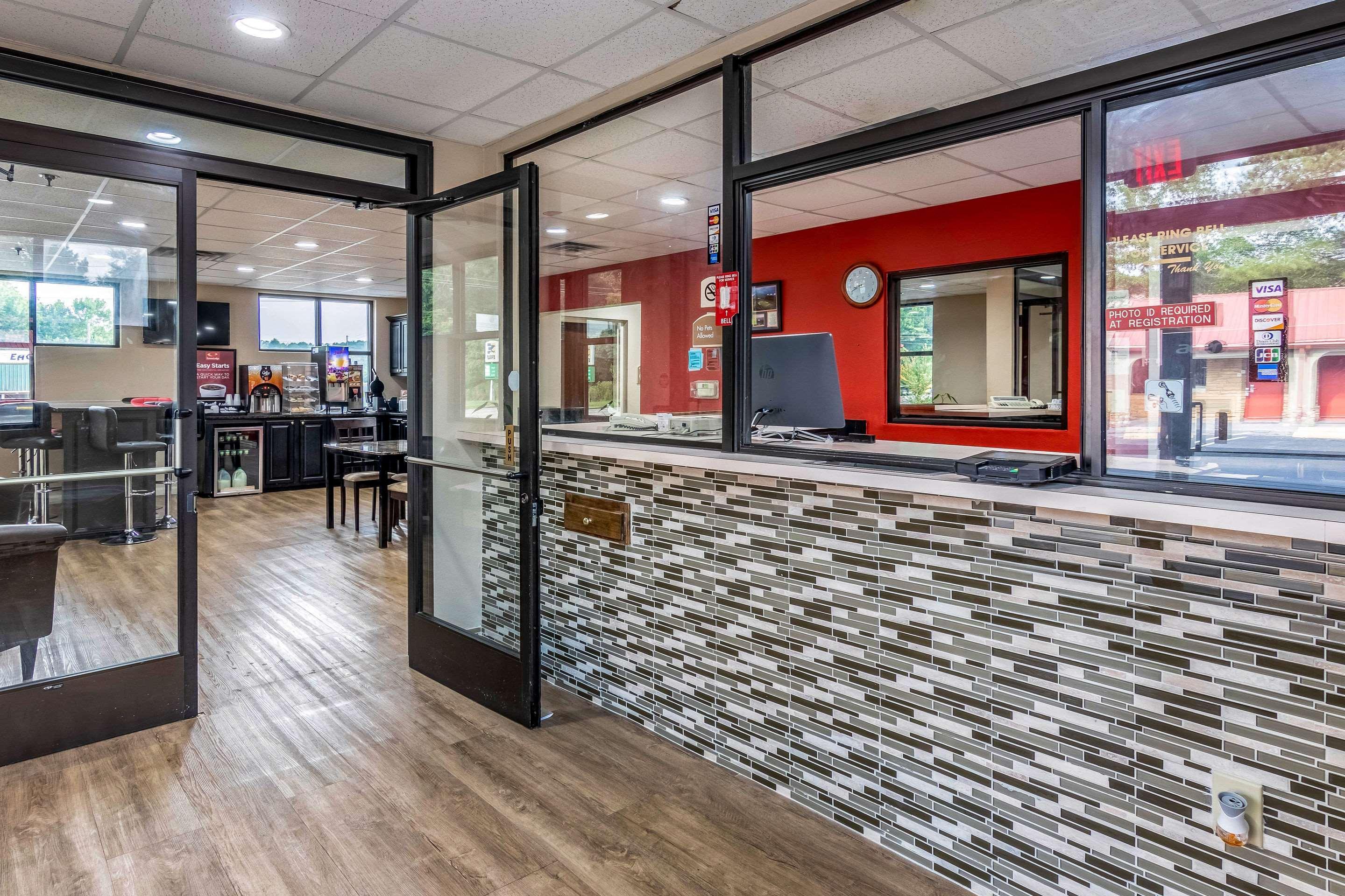Americas Best Value Inn Opelika Exteriör bild