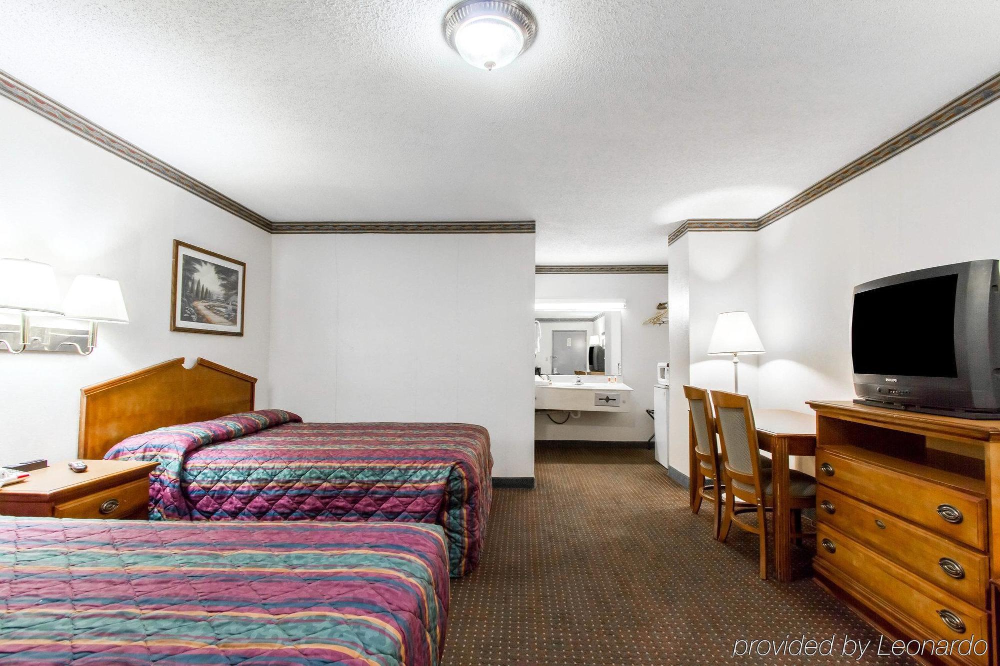 Americas Best Value Inn Opelika Exteriör bild