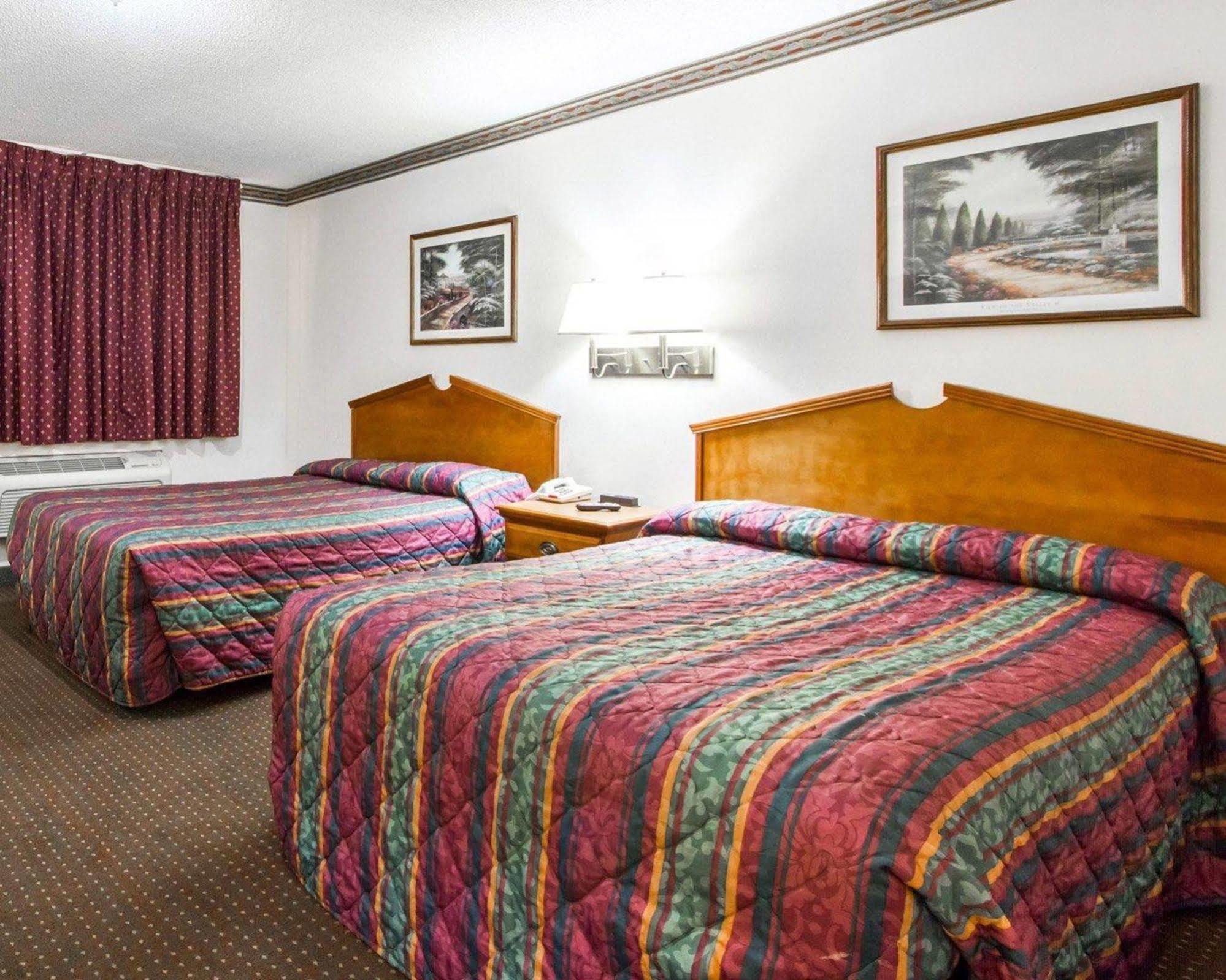 Americas Best Value Inn Opelika Exteriör bild